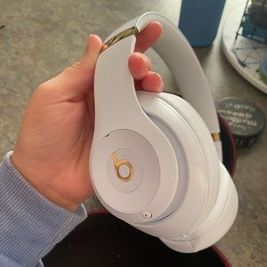 Beats studio 3 headphones wireless